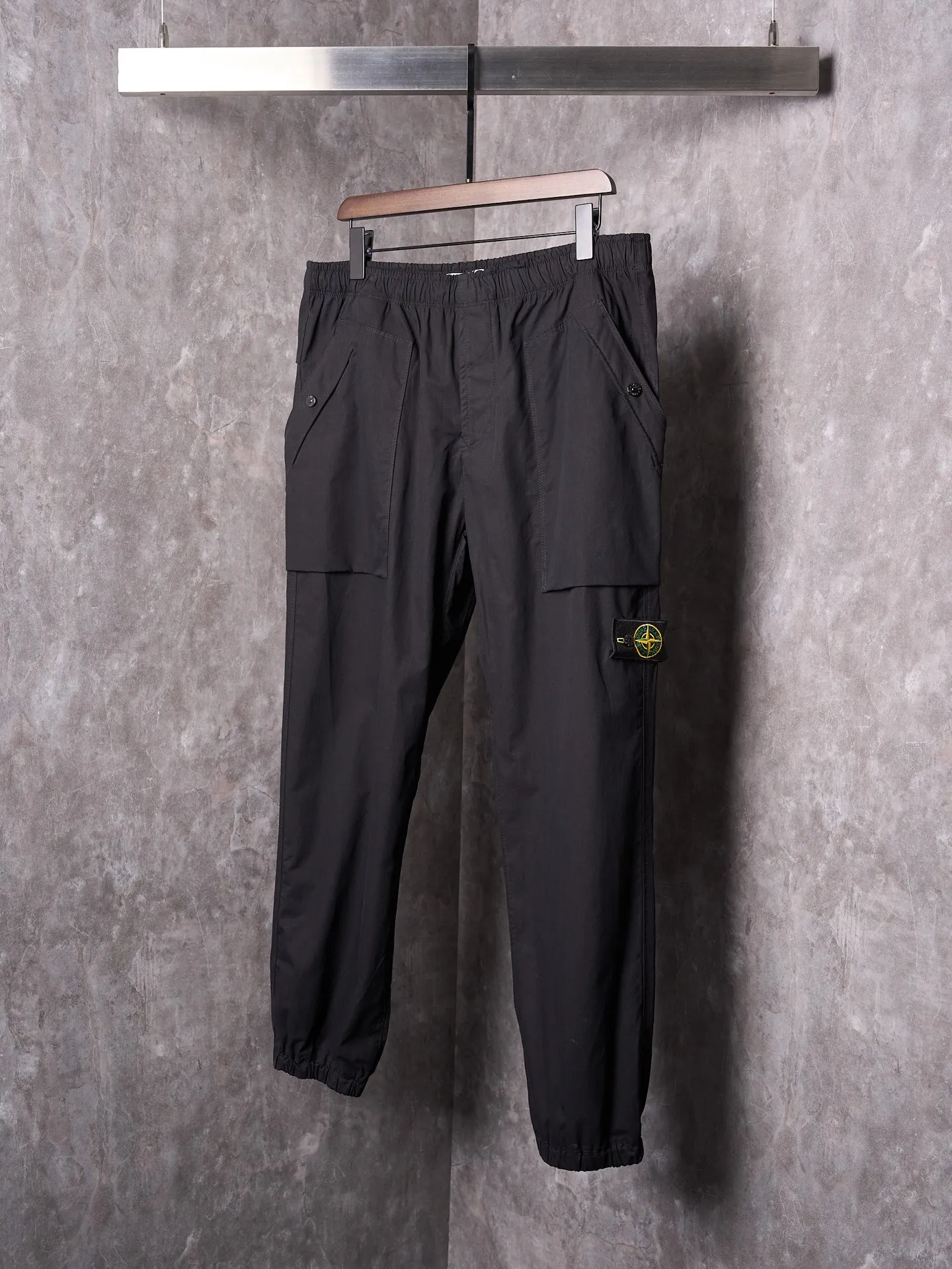 P420 Actual hanging auction】Stonesland/Stone Island embroidered badge leg casual trousers [Ready stock] 34 36 38 40